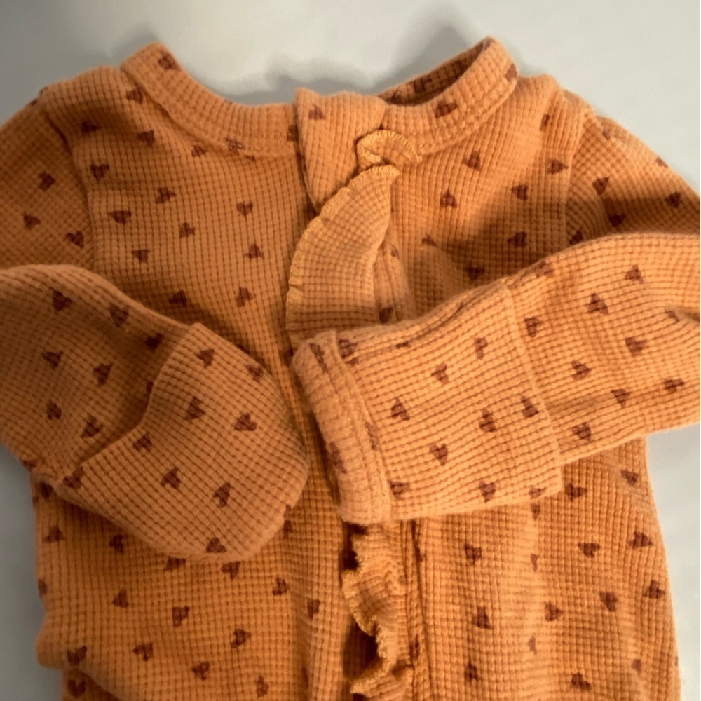 Charming‎ Ruffled Footie - Picture 3 of 6